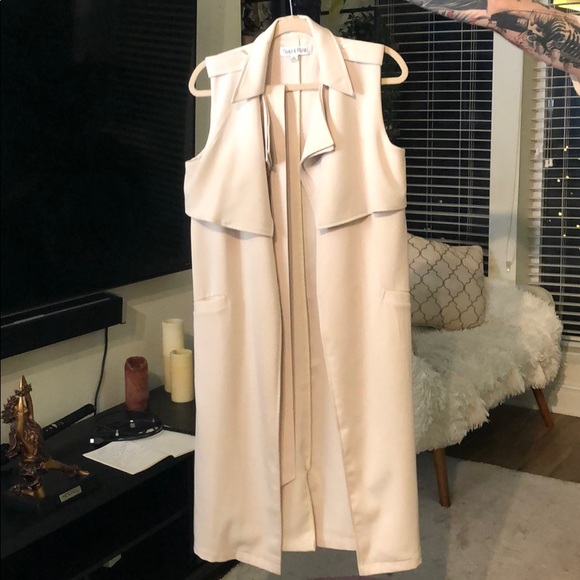 Coat - Picture 1 of 5